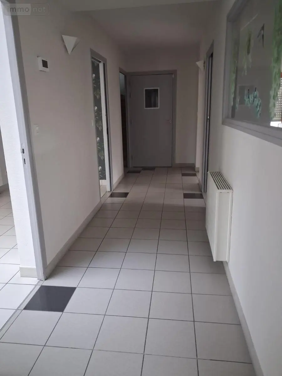 Location fonds et murs commerciaux La Haye 50250 Manche 50 157 m2 700 euros 50061-L215 009