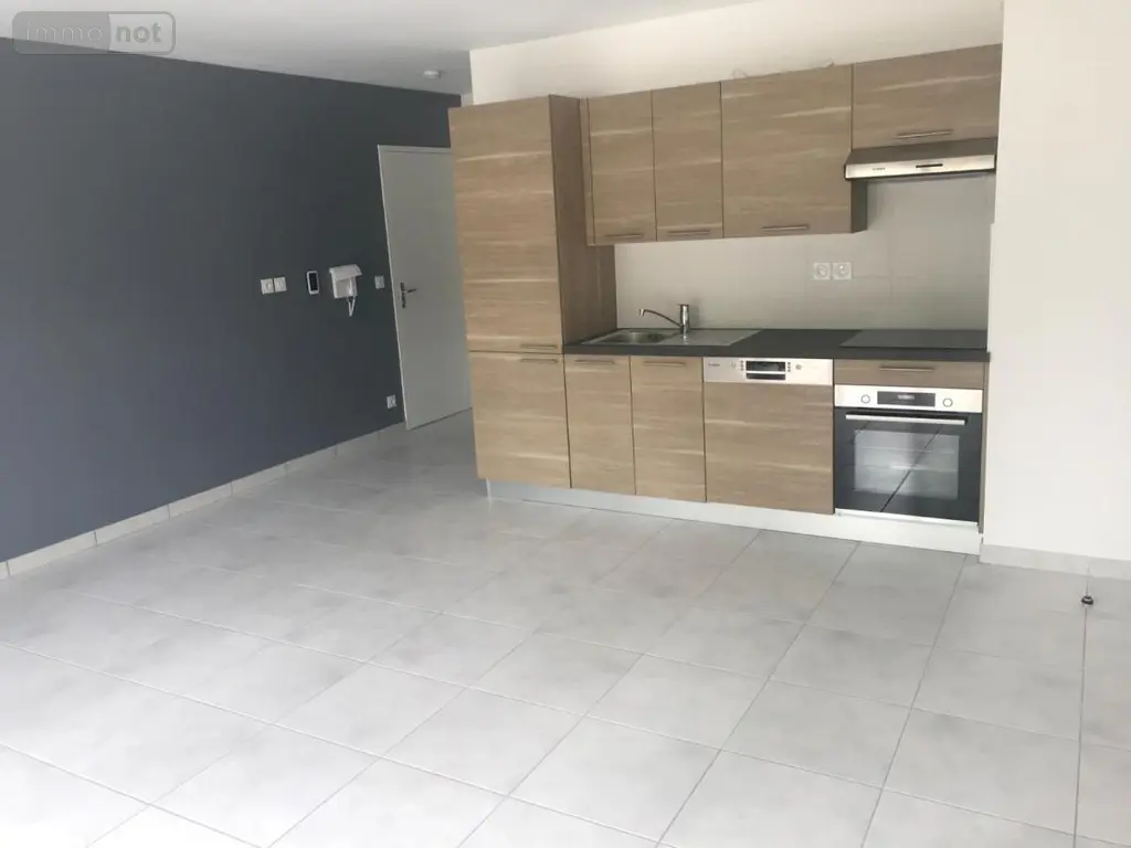 Location appartement Dol-de-Bretagne 35120 Ille-et-Vilaine 35 61 m2 3 pièces 780 euros 35130-L320 002