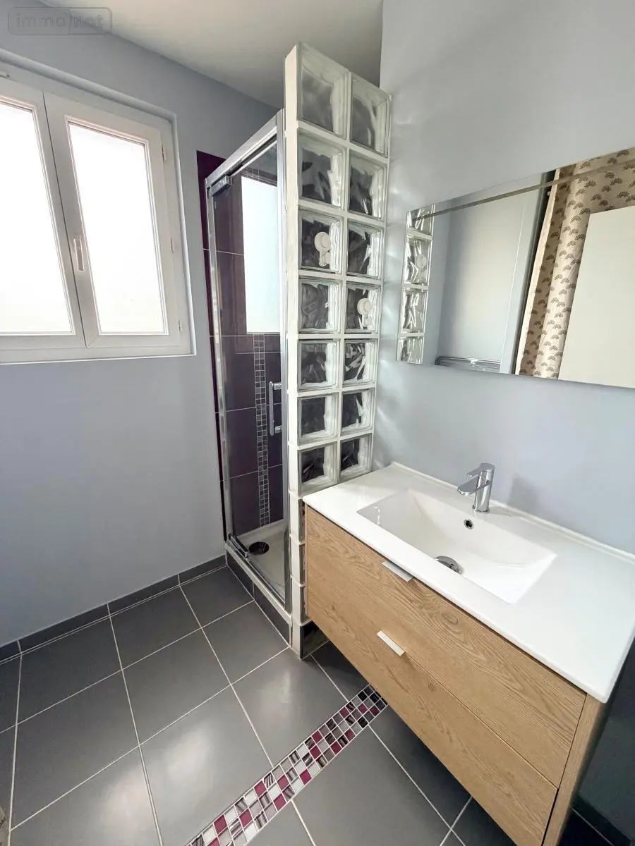 Location appartement Reims 51100 Marne 51 54 m2 983 euros 51067-L71 012