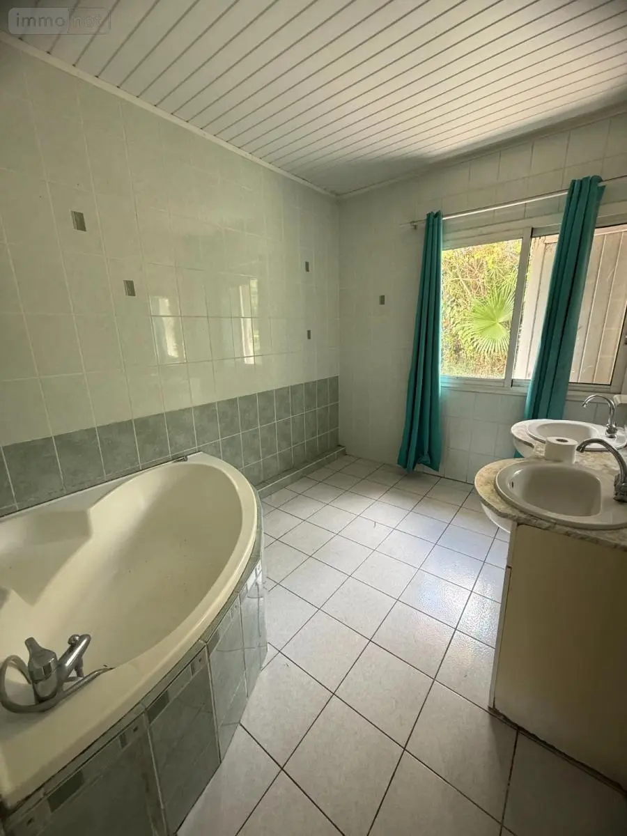 Maison a vendre Le Tampon 97430 La Réunion 974 163 m2 7 pièces 624000 euros 97410-721 006