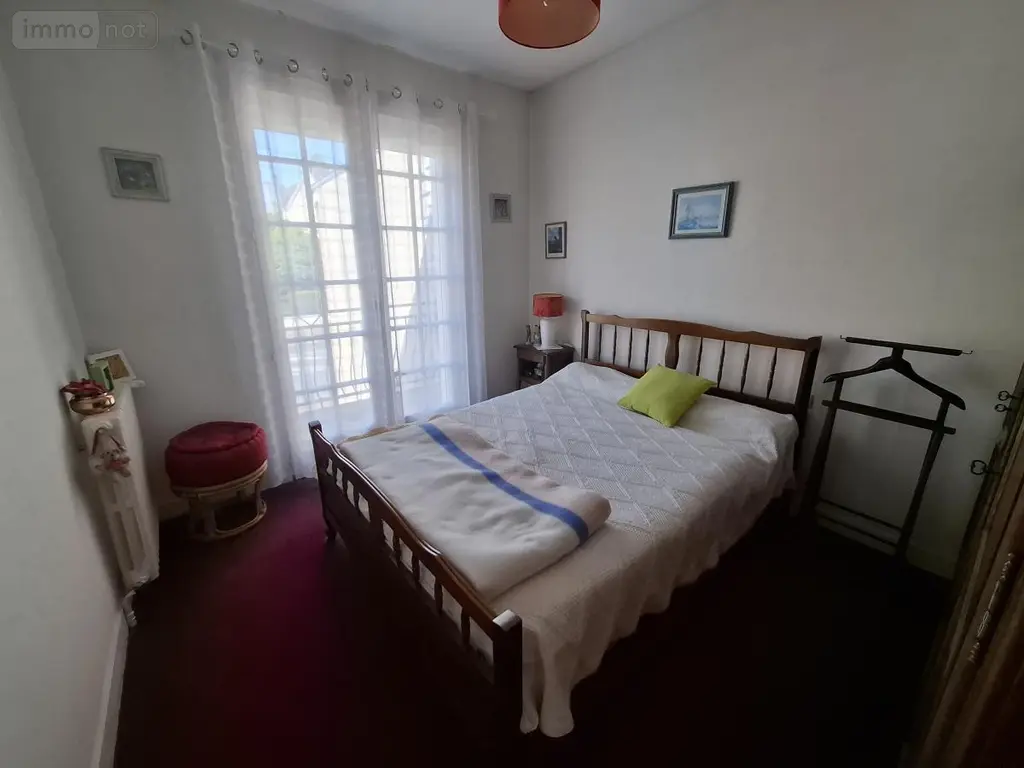 Maison a vendre Saintes 17100 Charente-Maritime 17 147 m2 8 pièces 374000 euros 17111-746 029