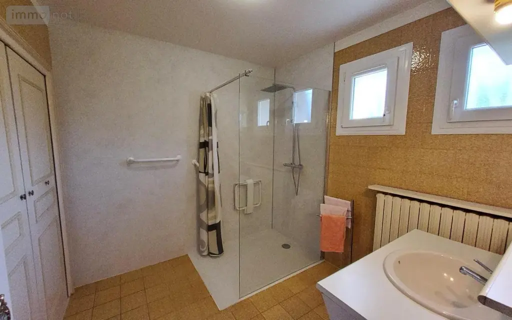 Maison a vendre Carhaix-Plouguer 29270 Finistère 29 166 m2 7 pièces 262500 euros 29066-3840 011