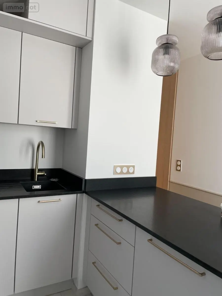 Location appartement Saint-Malo 35400 Ille-et-Vilaine 35 67 m2 3 pièces 1265 euros 35104-L139 012