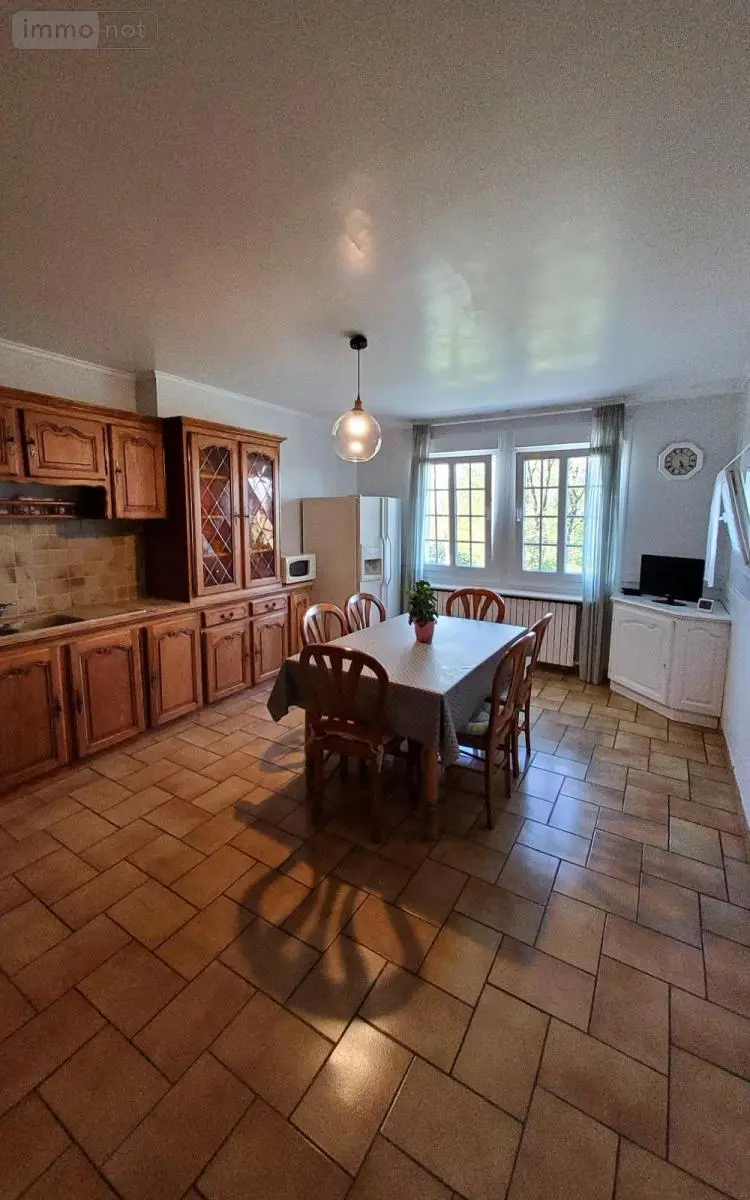 Maison a vendre Carhaix-Plouguer 29270 Finistère 29 166 m2 7 pièces 262500 euros 29066-3840 004