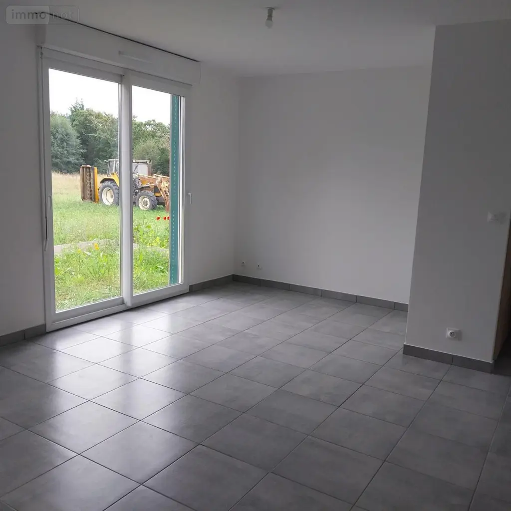 Location maison Montsenelle 50250 Manche 50 64 m2 3 pièces 650 euros 50061-L206 008