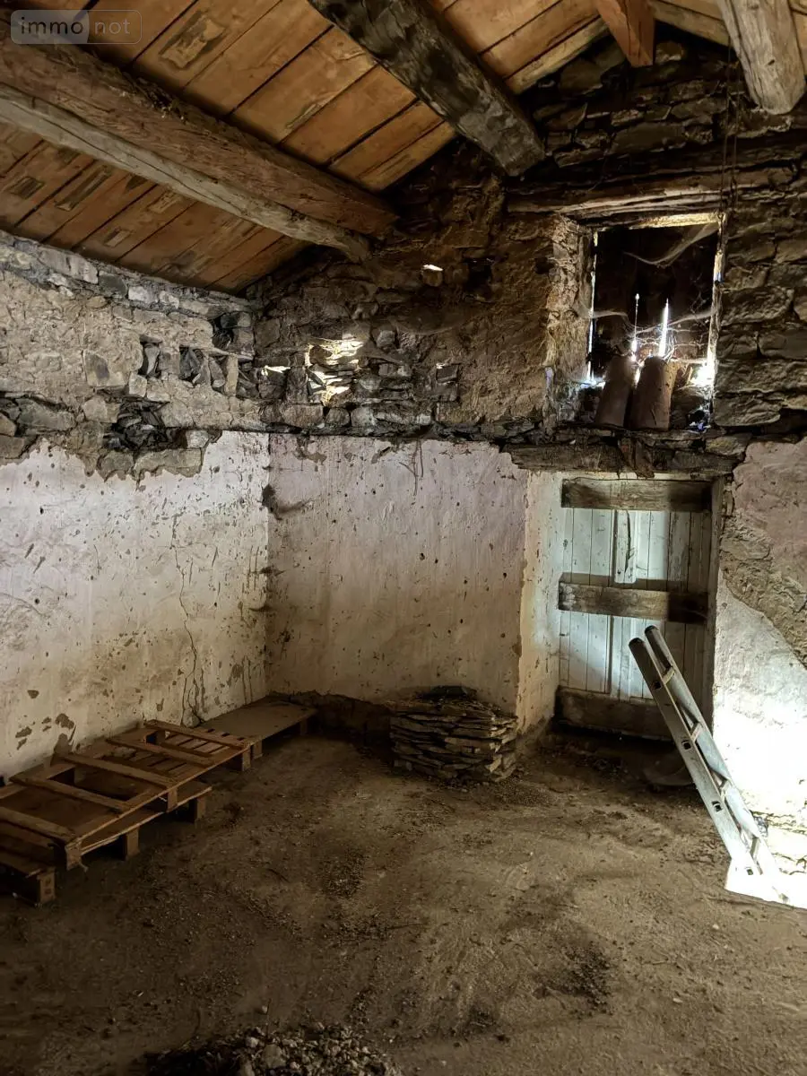 Garage et parking a vendre Saint-Jean-d'Alcapiès 12250 Aveyron 12 69 m2 2 pièces 33000 euros 12051-37 005