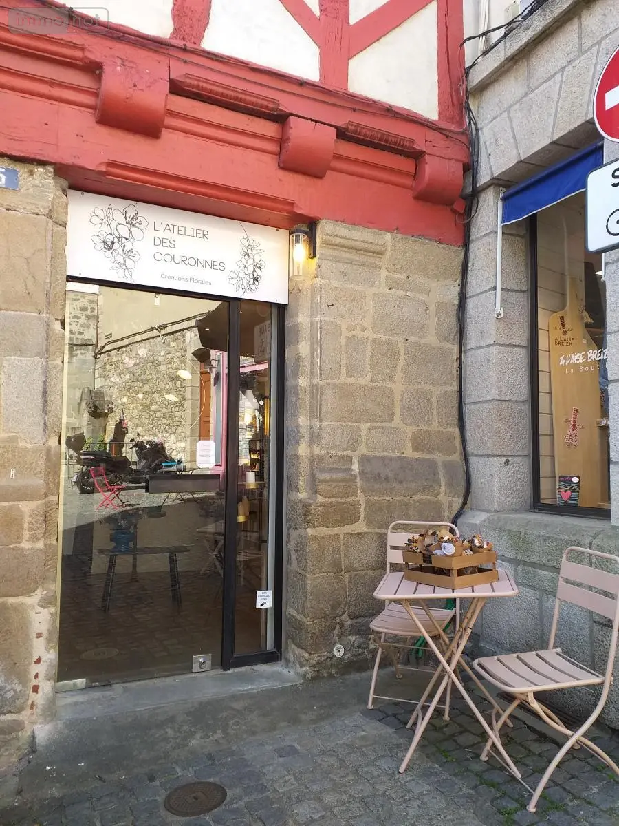 Fonds et murs commerciaux a vendre Vannes 56000 Morbihan 56 14 m2 1 pièce 114672 euros 56005-912 001