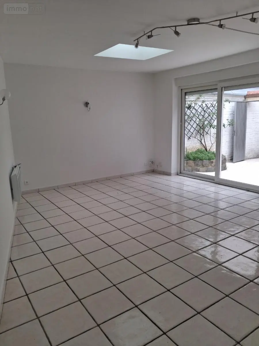 Location appartement Cambrai 59400 Nord 59 50 m2 2 pièces 580 euros 59083-L1824 002