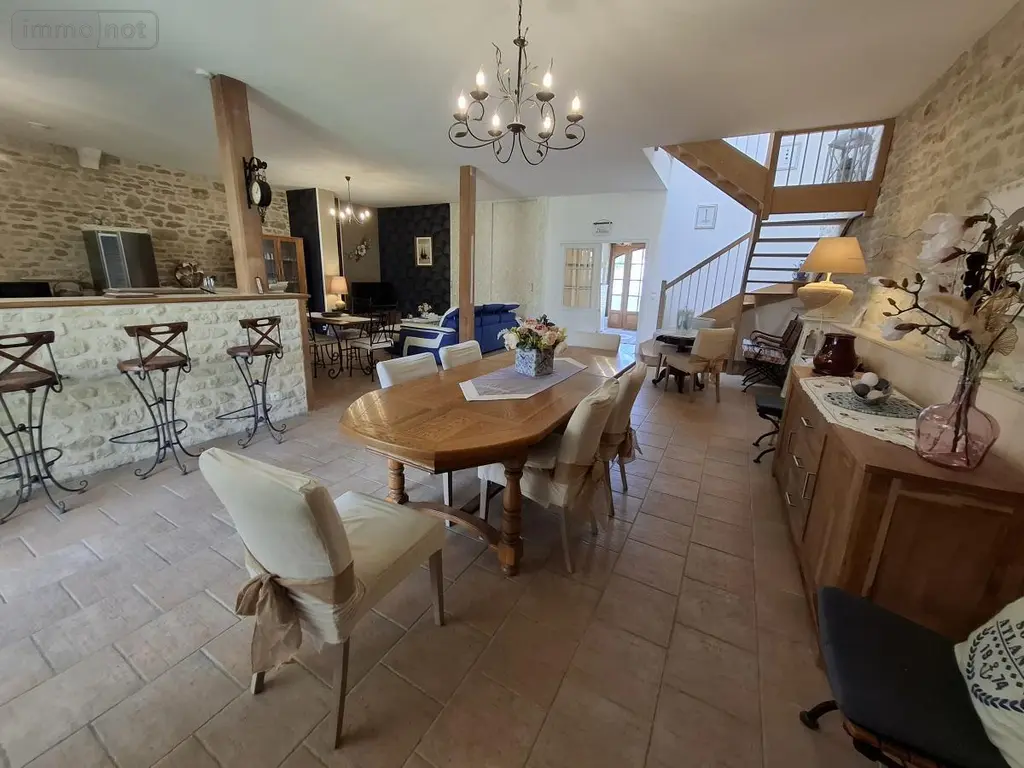 Maison a vendre Loulay 17330 Charente-Maritime 17 200 m2 7 pièces 269644 euros 17111-751 016