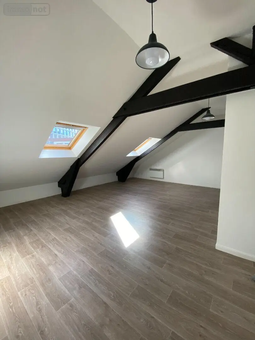 Location appartement Rennes 35000 Ille-et-Vilaine 35 47 m2 3 pièces 880 euros 001-2655 002