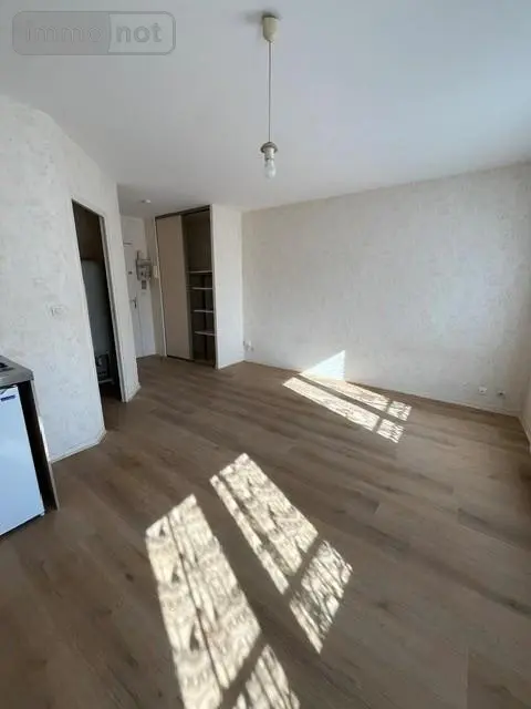 Location appartement Le Mans 72000 Sarthe 72 25 m2 1 pièce 350 euros 72010-L772 002