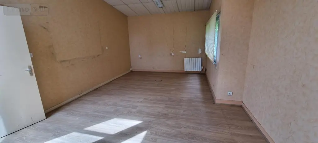 Fonds et murs commerciaux a vendre Auray 56400 Morbihan 56 300 m2 571240 euros 56013-843 005