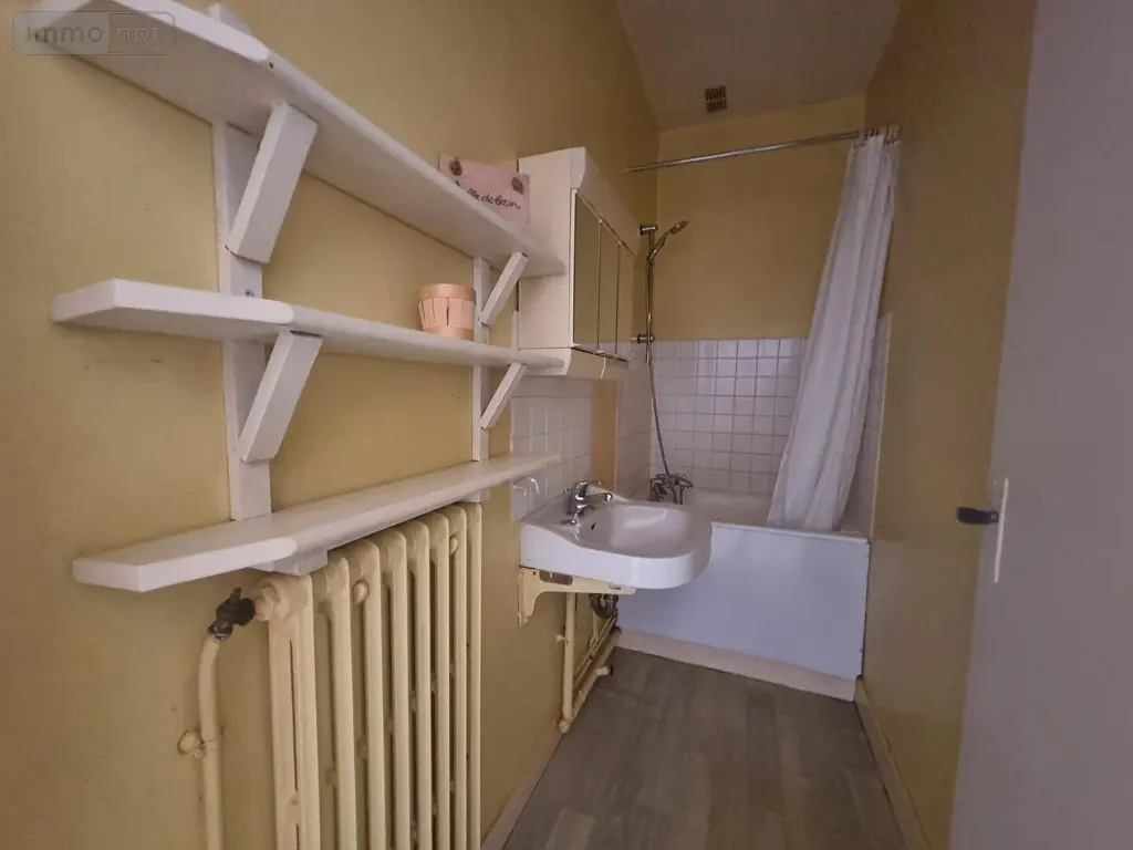 Immeuble de rapport a vendre Saint-Hilaire-du-Harcouët 50600 Manche 50 146 m2 7 pièces 182860 euros IR571 010
