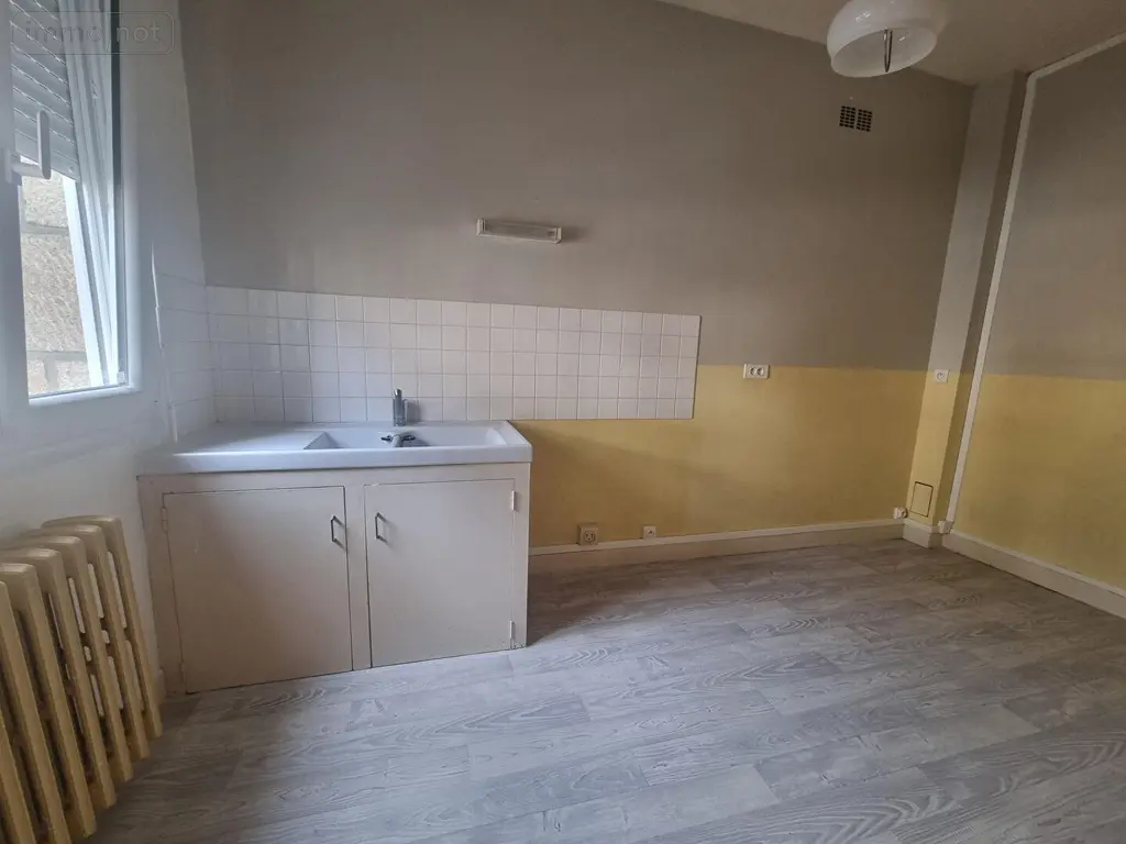 Immeuble de rapport a vendre Saint-Hilaire-du-Harcouët 50600 Manche 50 146 m2 7 pièces 182860 euros IR571 014