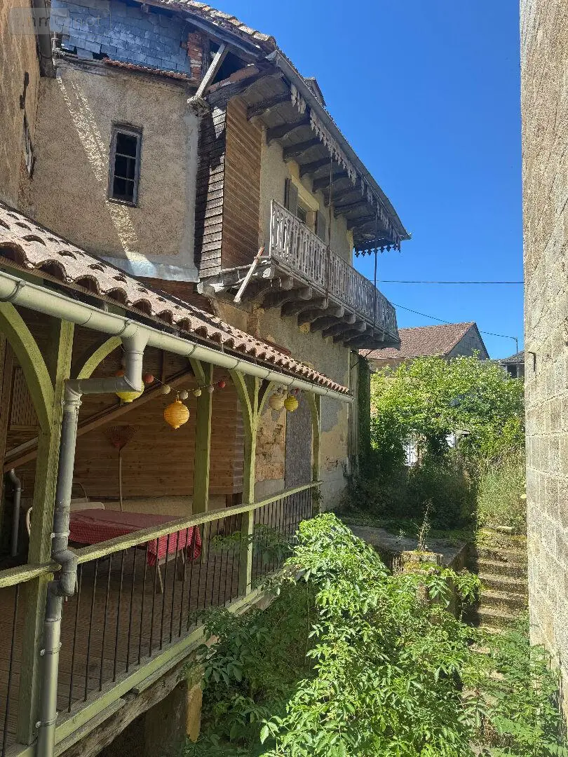 Maison a vendre Lacapelle-Marival 46120 Lot 46 141 m2 6 pièces 149000 euros MAIS93 002