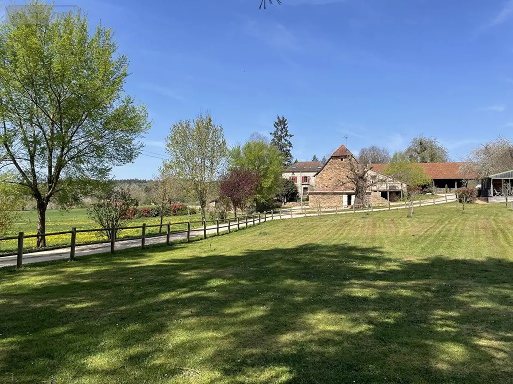 Maison a vendre Figeac 46100 Lot 46 489 m2 14 pièces 843000 euros 100 011