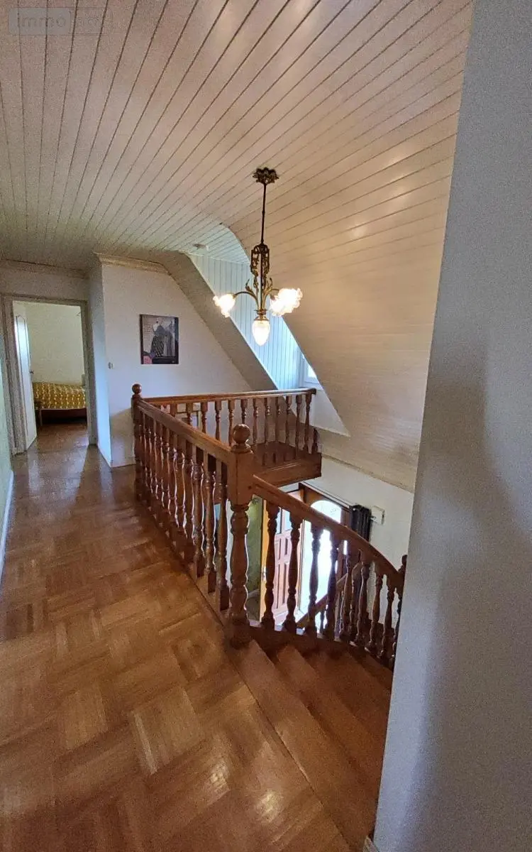 Maison a vendre Carhaix-Plouguer 29270 Finistère 29 166 m2 7 pièces 262500 euros 29066-3840 014