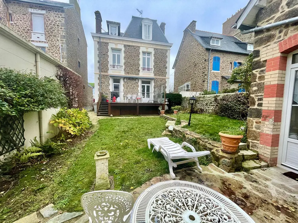 Maison a vendre Saint-Malo 35400 Ille-et-Vilaine 35 201 m2 8 pièces 1005546 euros 249 015