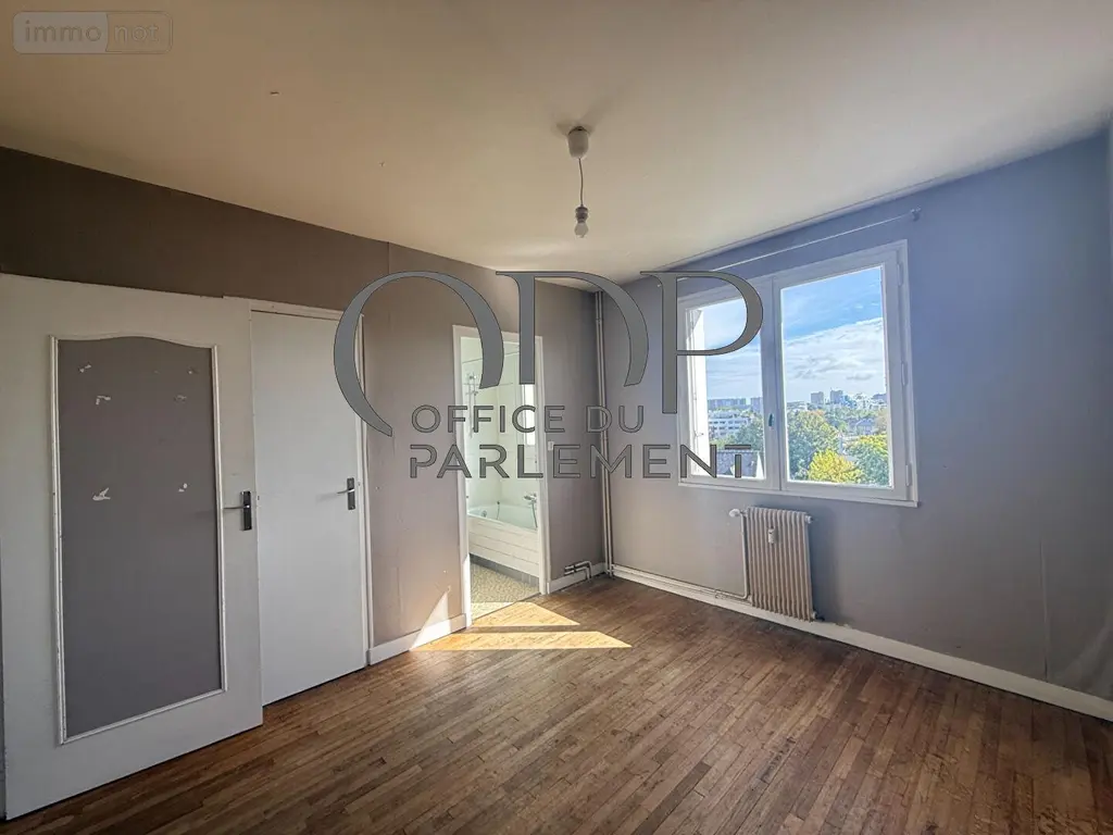 Appartement a vendre Rennes 35000 Ille-et-Vilaine 35 46 m2 2 pièces 156750 euros BUS 004