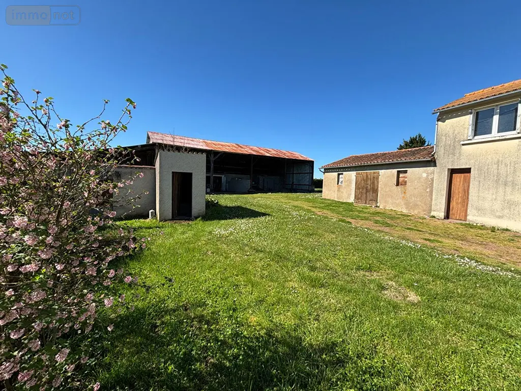Maison a vendre Montreuil-Bellay 49260 Maine-et-Loire 49 166 m2 6 pièces 147600 euros 2018243 010
