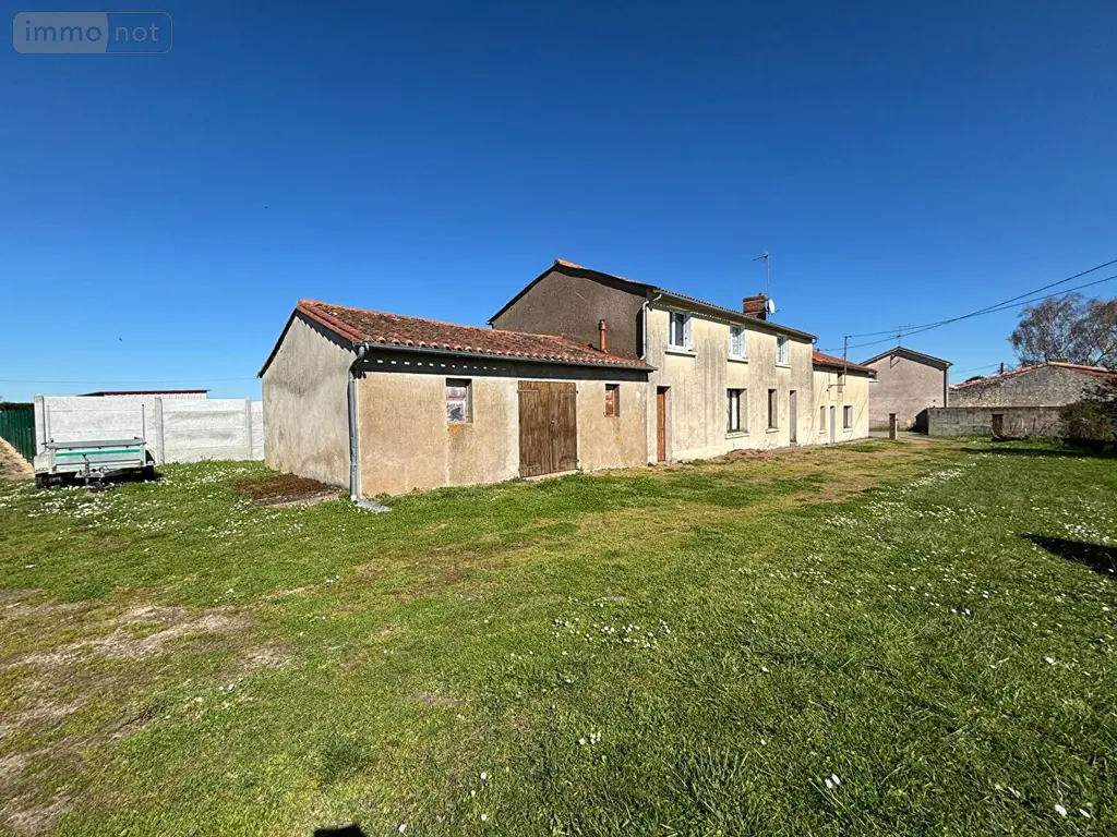 Maison a vendre Montreuil-Bellay 49260 Maine-et-Loire 49 166 m2 6 pièces 147600 euros 2018243 013