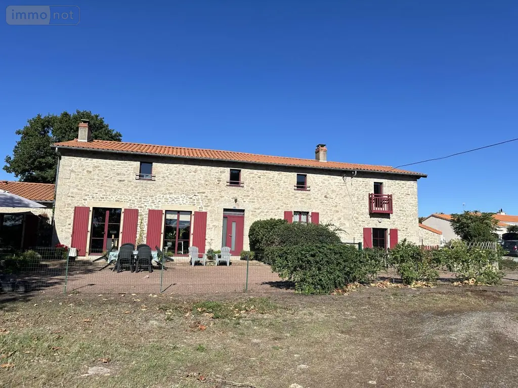 Maison a vendre Saint-Hilaire-de-Loulay 85600 Vendée 85 288 m2 568000 euros 85020-1541 003