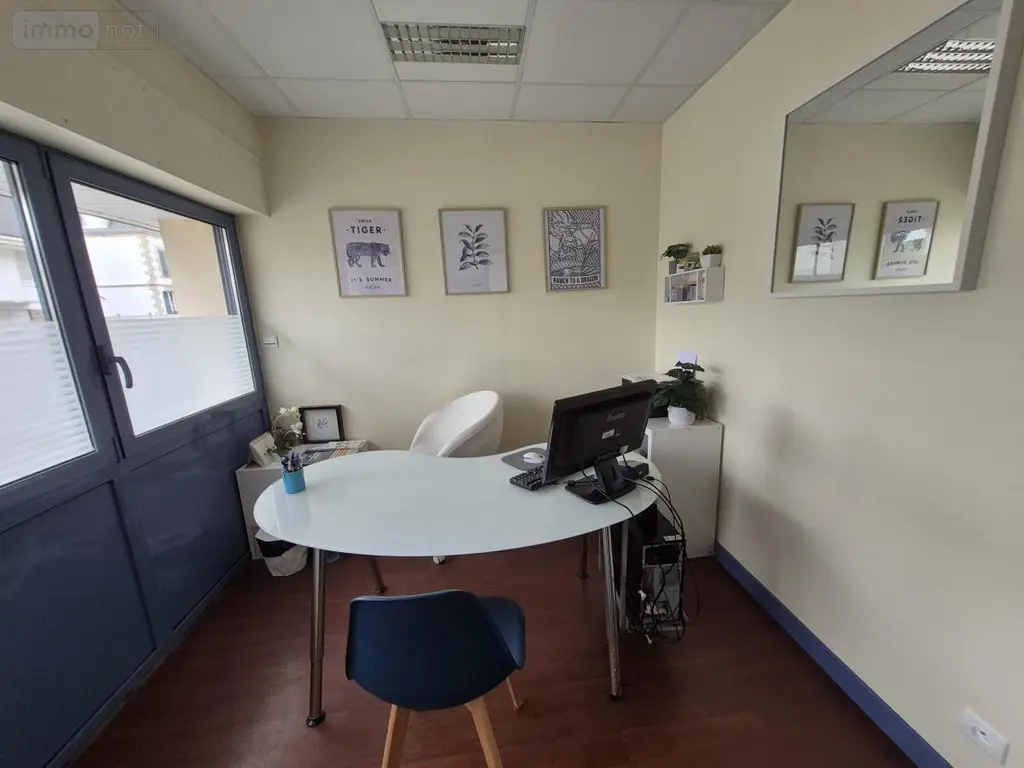 Fonds et murs commerciaux a vendre Pontivy 56300 Morbihan 56 213 m2 312960 euros 56076-1401 005