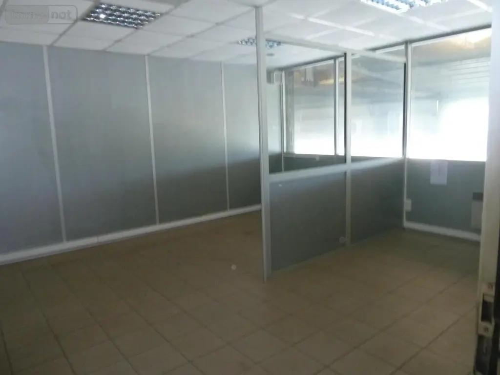 Location fonds et murs commerciaux Féchain 59247 Nord 59 1900 m2 25 pièces 4000 euros 59083-L1683 016