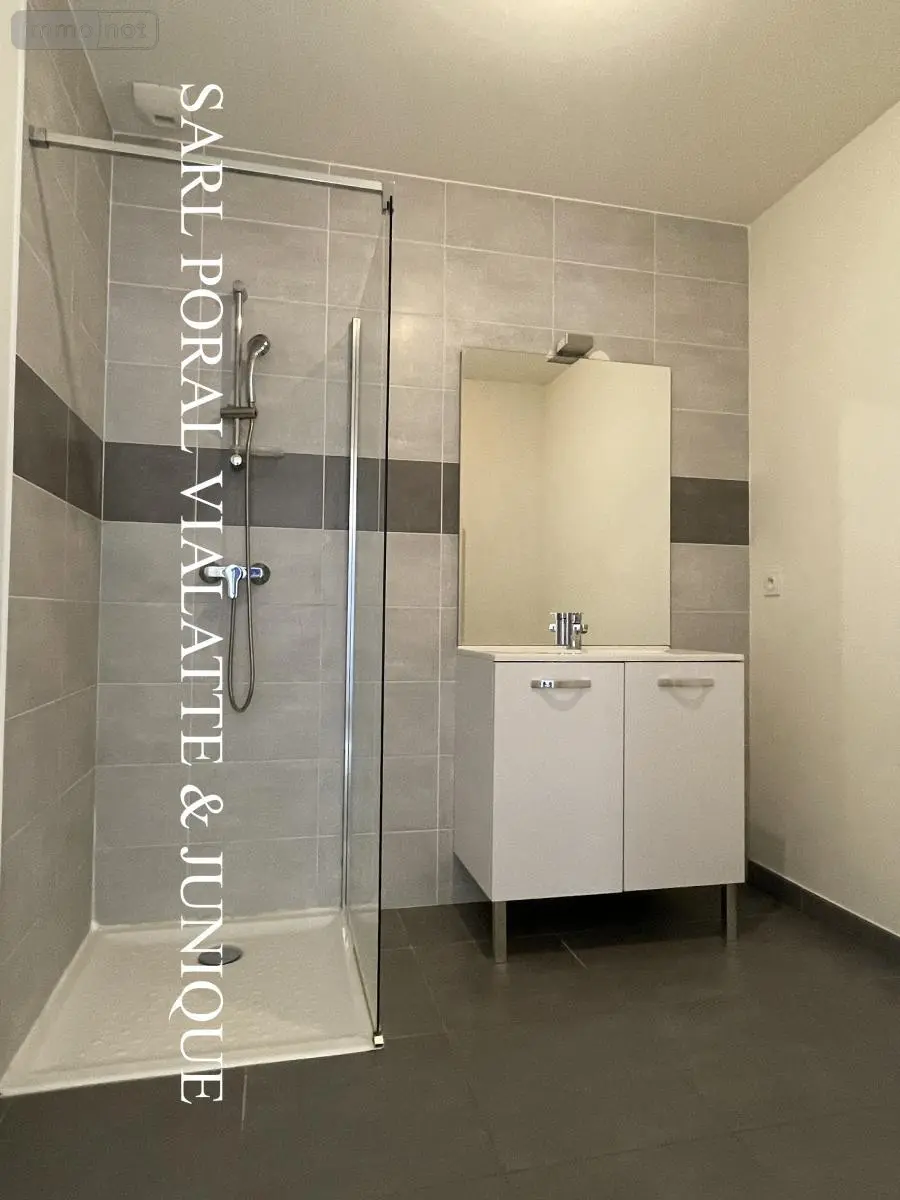 Location maison Ambérieu-en-Bugey 01500 Ain 01 83 m2 4 pièces 987 euros 01031-L735 006