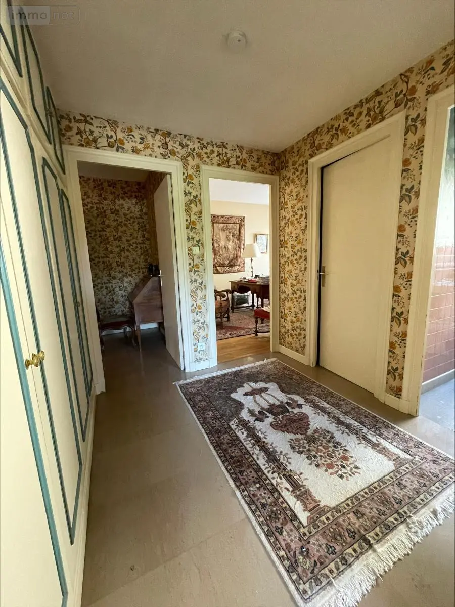 Appartement a vendre Bourg-en-Bresse 01000 Ain 01 128 m2 5 pièces 165000 euros 01083-1978 015