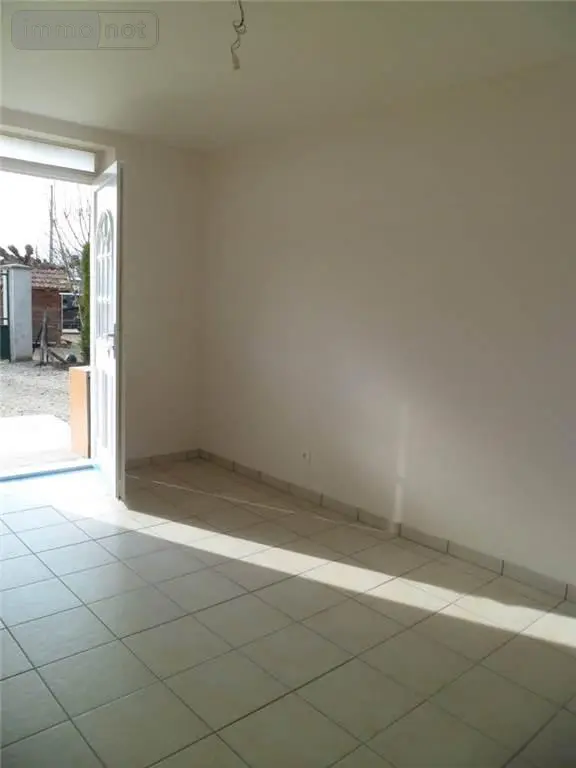 Location appartement Mézériat 01660 Ain 01 37 m2 2 pièces 550 euros 01065-L429 002
