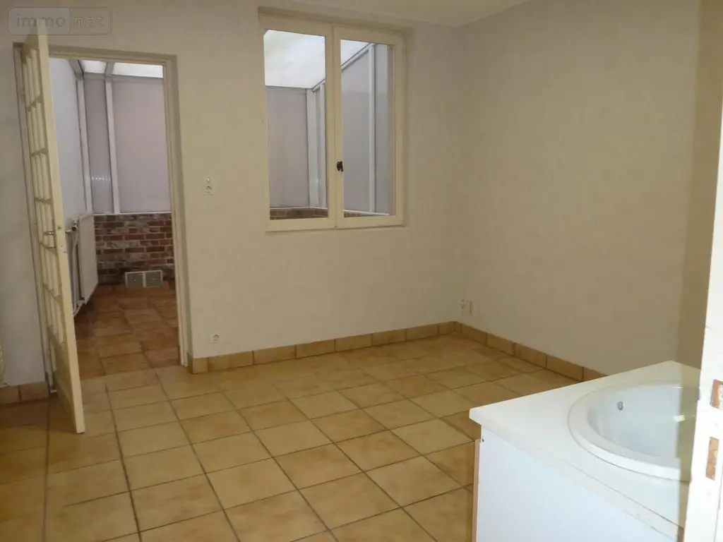 Location fonds et murs commerciaux Cambrai 59400 Nord 59 63 m2 3 pièces 579 euros 59083-L1701 003