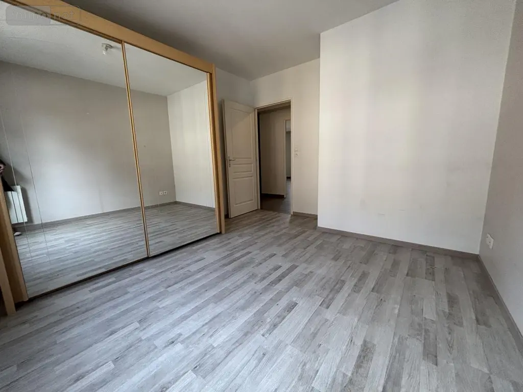 Appartement a vendre Crémieu 38460 Isère 38 73 m2 3 pièces 251000 euros 01037-906 010