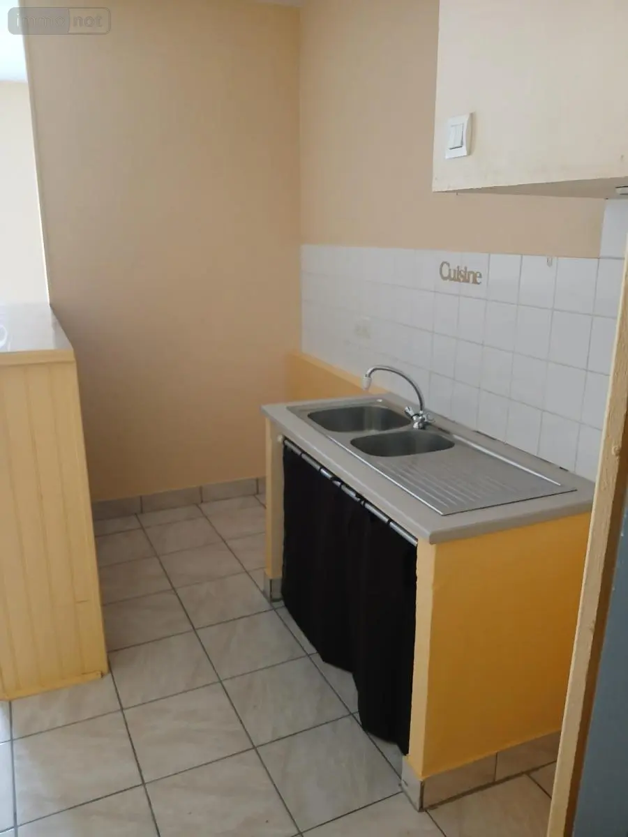 Location appartement Saint-Sauveur-le-Vicomte 50390 Manche 50 38 m2 2 pièces 357 euros 50061-L199 004