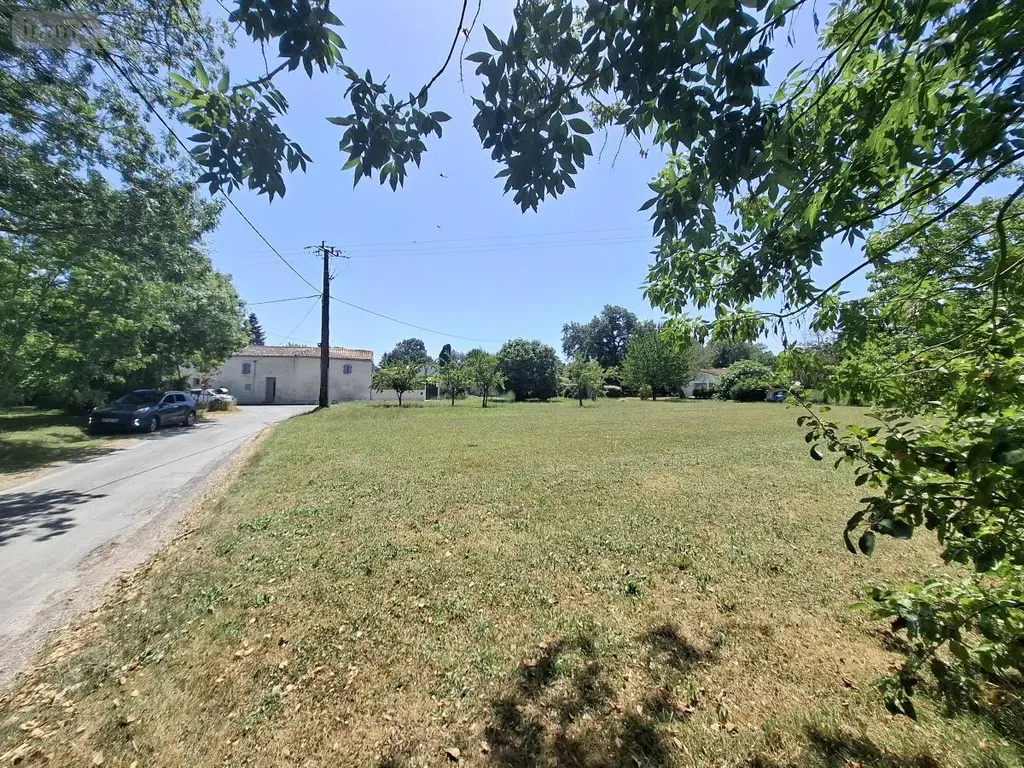 Terrain a batir a vendre Chermignac 17460 Charente-Maritime 17 91845 euros 17111-739 006