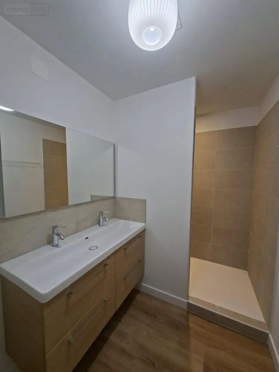 Appartement a vendre Angers 49100 Maine-et-Loire 49 72 m2 4 pièces 236250 euros 49002-1226 005