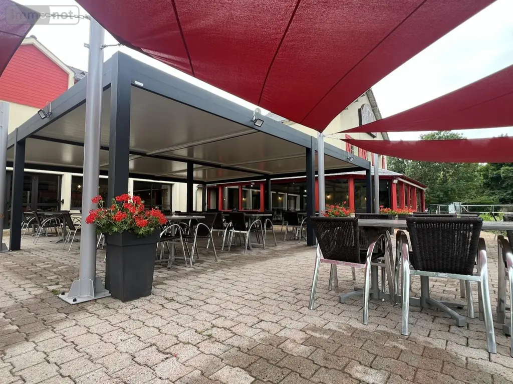 Fonds et murs commerciaux a vendre Beaupréau-en-Mauges 49600 Maine-et-Loire 49 1275 m2 619200 euros 49058-1416 003