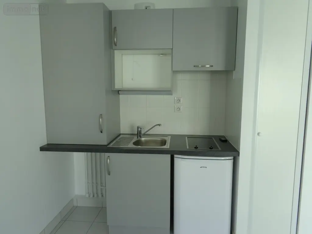 Location appartement Nantes 44000 Loire-Atlantique 44 23 m2 1 pièce 386 euros 44028-L208 004