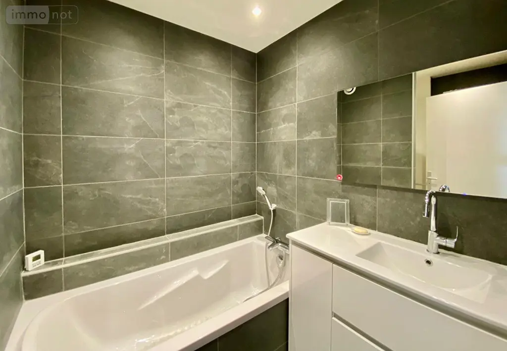 Appartement a vendre Rennes 35000 Ille-et-Vilaine 35 69 m2 3 pièces 309000 euros 048-V1323S 009
