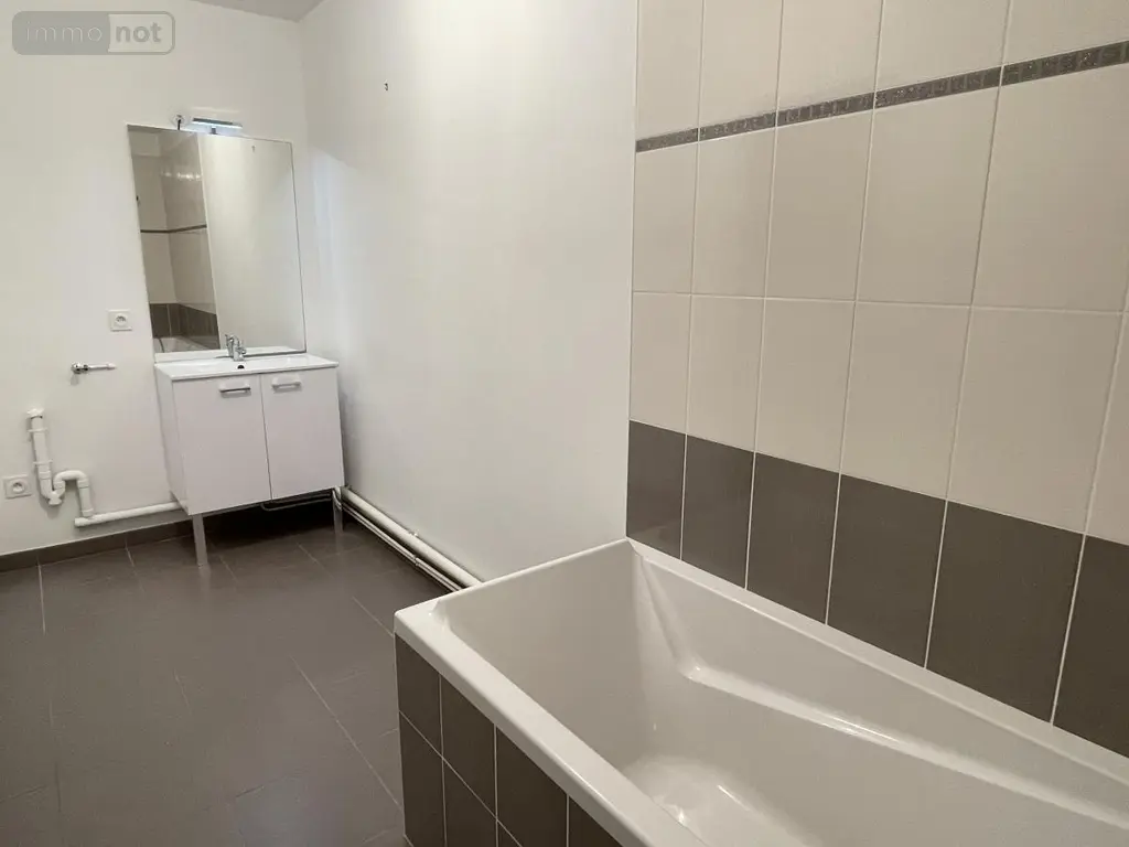 Appartement a vendre Lorient 56100 Morbihan 56 101 m2 5 pièces 312240 euros 56079-1437 010