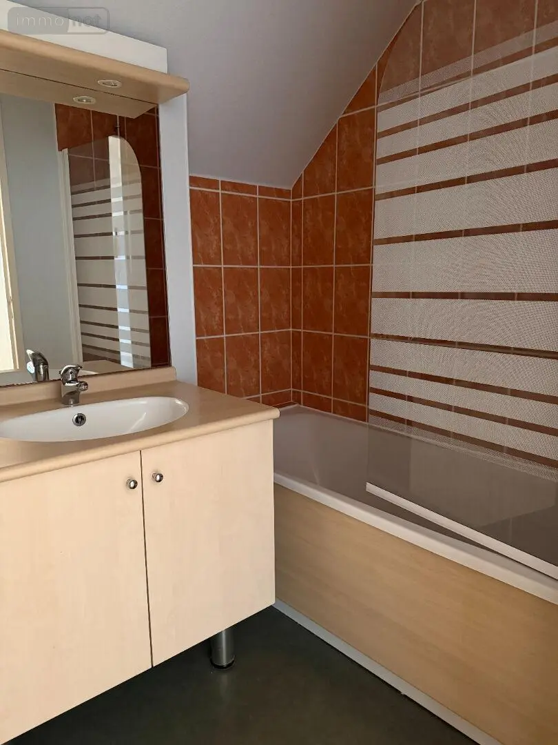 Appartement a vendre Montfort-sur-Meu 35160 Ille-et-Vilaine 35 69 m2 3 pièces 189688 euros 048-V1336M 006