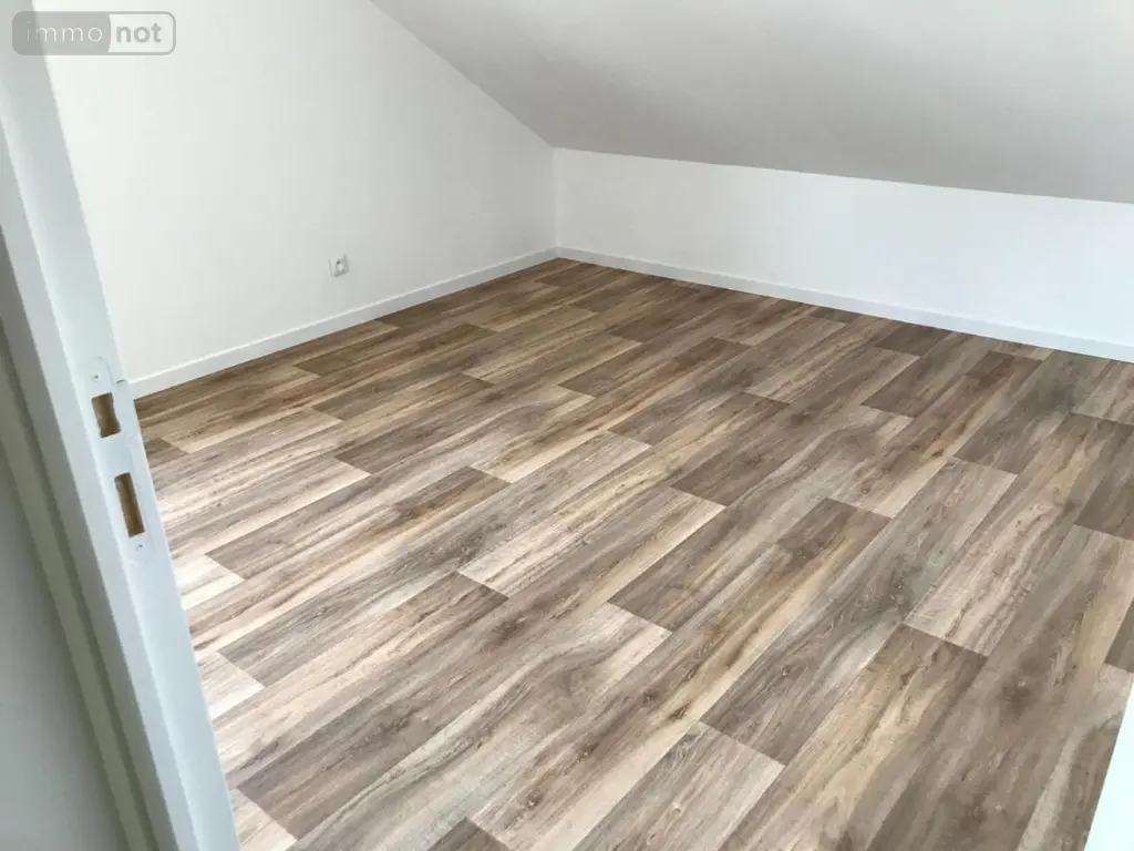 Location maison Pont-de-l'Arche 27340 Eure 27 114 m2 5 pièces 1300 euros 27063-L321 008