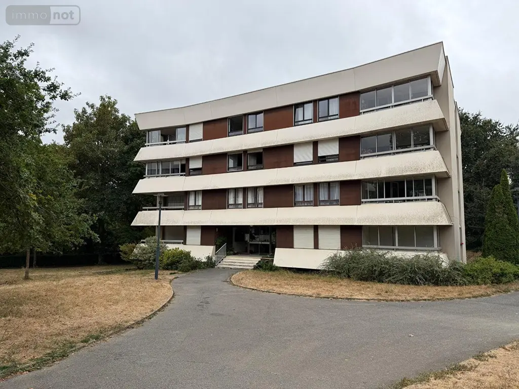Appartement a vendre Rennes 35200 Ille-et-Vilaine 35 70 m2 3 pièces 147000 euros 048-V1360M 001