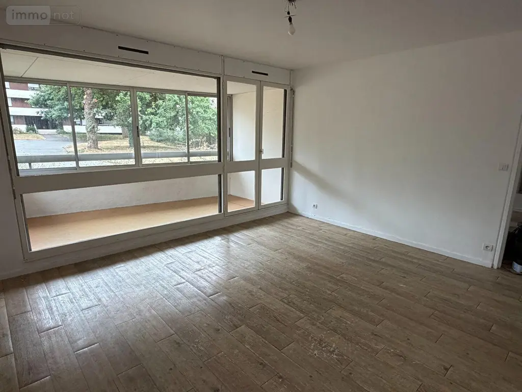 Appartement a vendre Rennes 35200 Ille-et-Vilaine 35 70 m2 3 pièces 147000 euros 048-V1360M 004