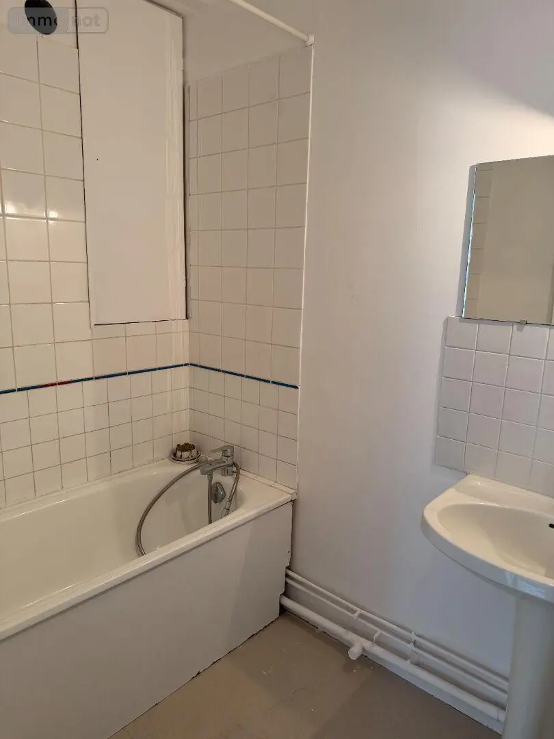 Appartement a vendre Rennes 35200 Ille-et-Vilaine 35 70 m2 3 pièces 147000 euros 048-V1360M 008