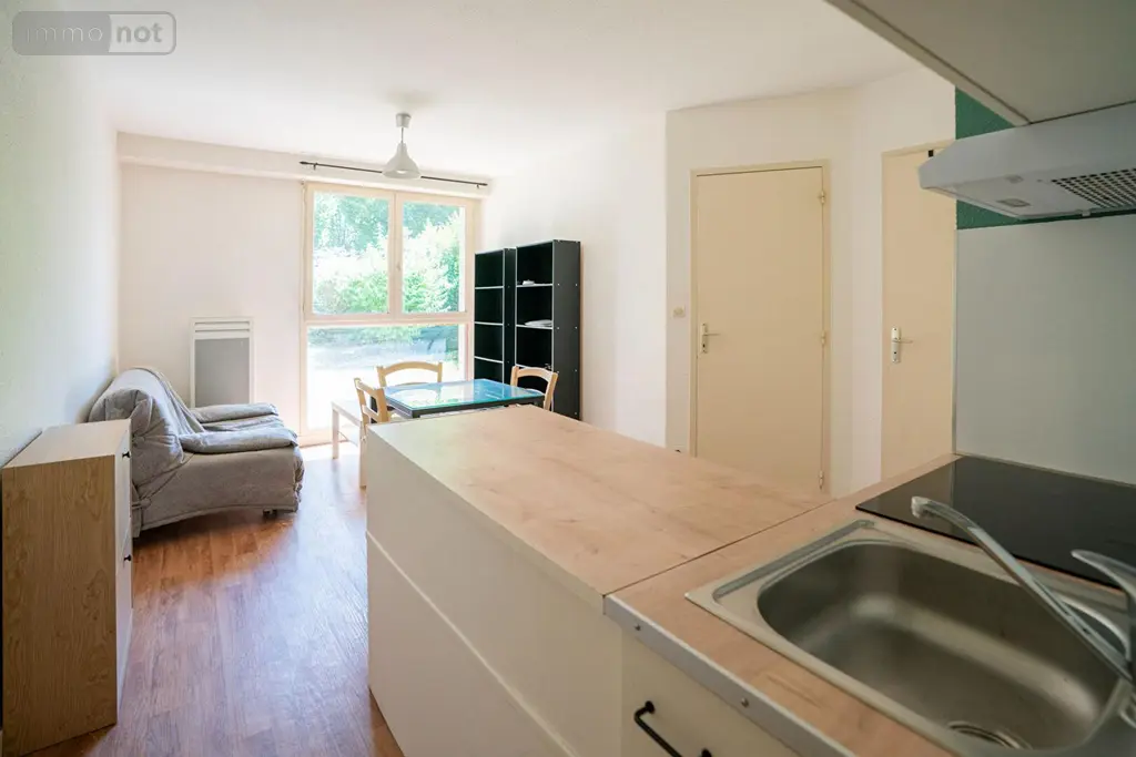 Appartement a vendre Rennes 35000 Ille-et-Vilaine 35 27 m2 2 pièces 129580 euros 2181 001
