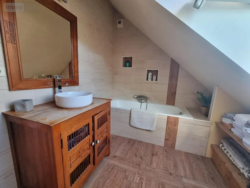 Maison a vendre Isigny-le-Buat 50540 Manche 50 135 m2 6 pièces 292840 euros MA649 012