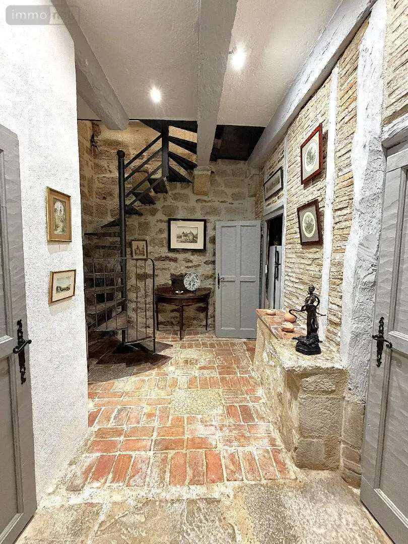 Appartement a vendre Figeac 46100 Lot 46 213 m2 5 pièces 433450 euros 236 015