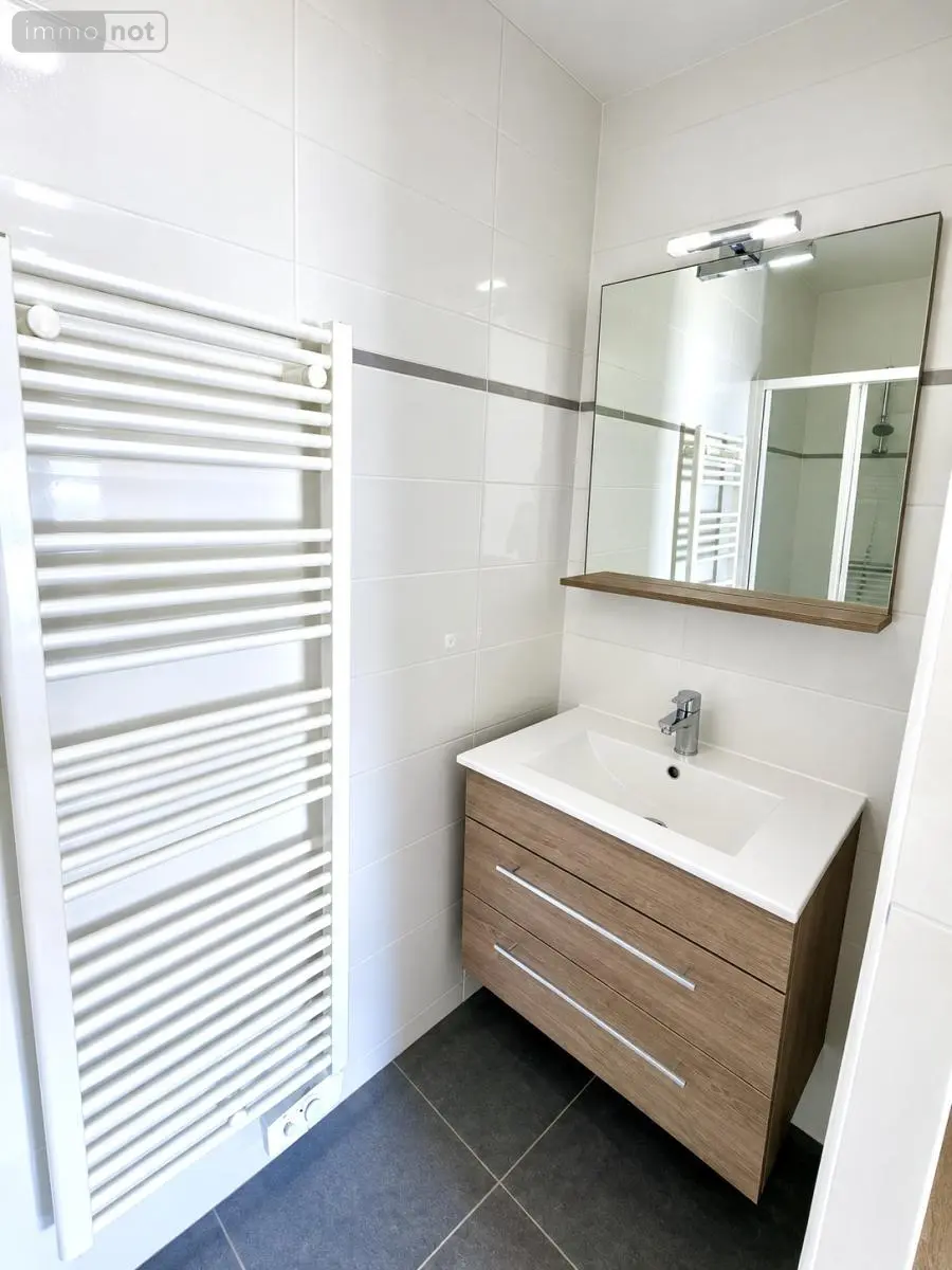Location appartement Saint-Chély-d'Apcher 48200 Lozère 48 75 m2 710 euros 48032-L125 006