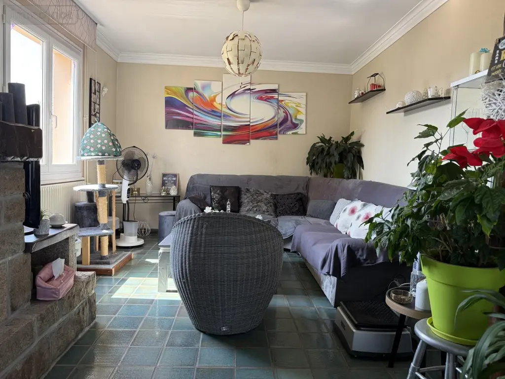 Maison a vendre Pommerit-le-Vicomte 22200 Côtes-d'Armor 22 144 m2 6 pièces 232480 euros 22064-1383 010